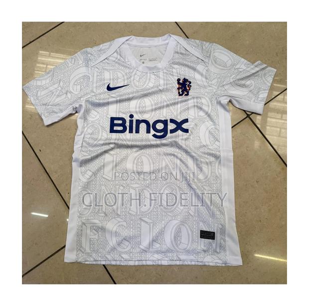 Chelsea Training Kit. - thumbnail 2