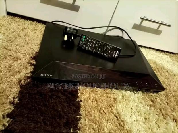 Sony Dz650 Headunit DVD +Remote - main view