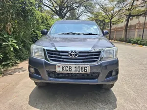 Toyota Hilux 2014 Gray
