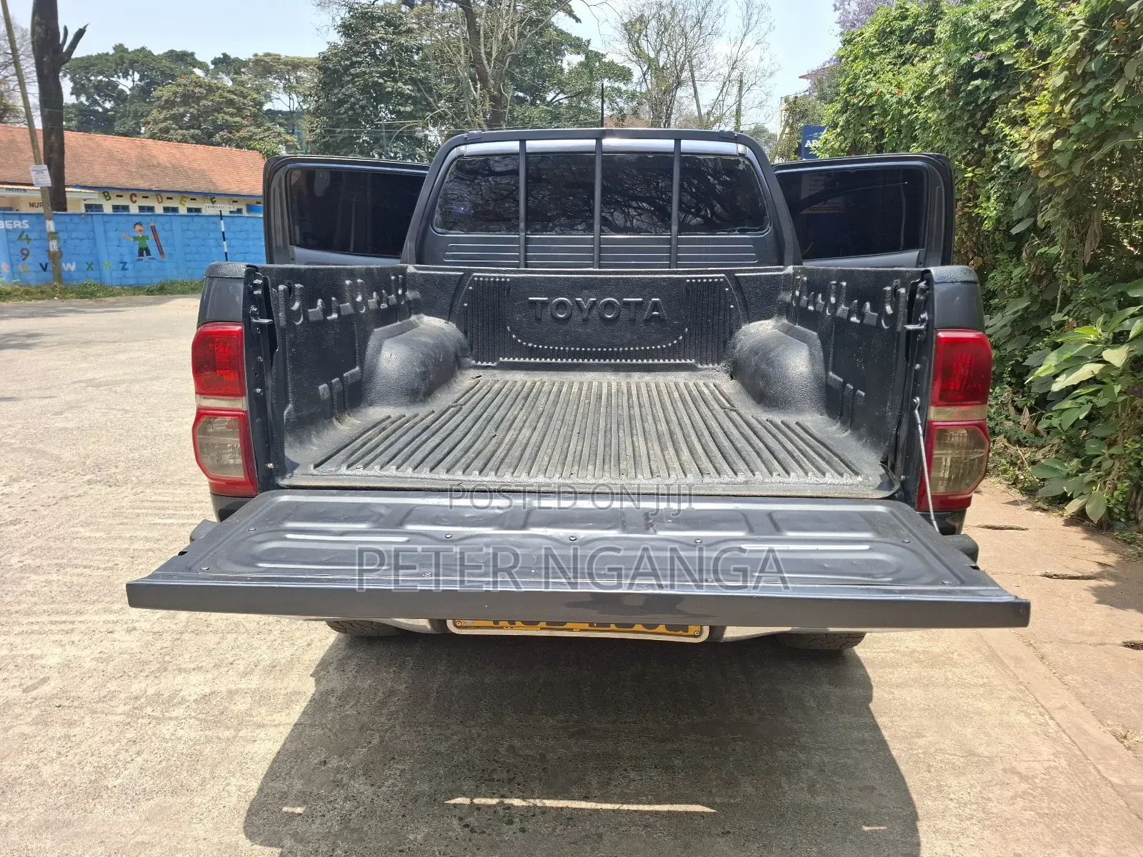 Toyota Hilux 2014 Gray