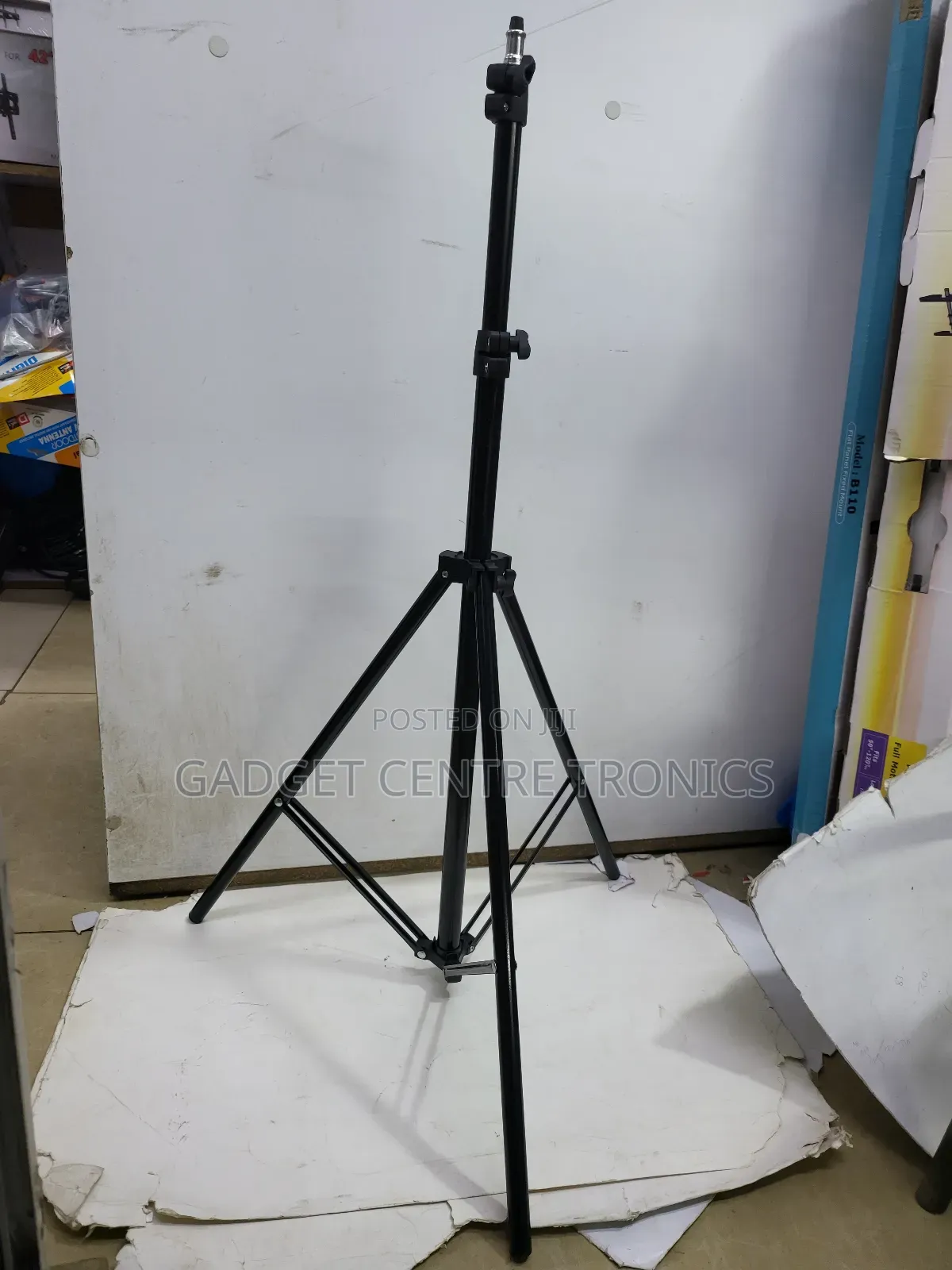 Universal Ring Light Tripod Stand