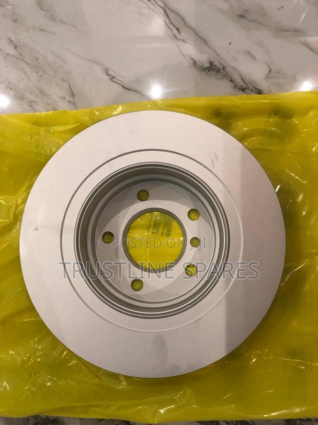 BMW Quality Rear Brake Disc E90 E92 E87 E81 - thumbnail 2