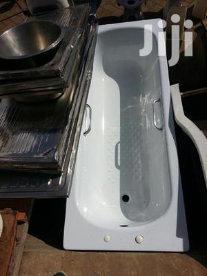 Metallic Bathtubs