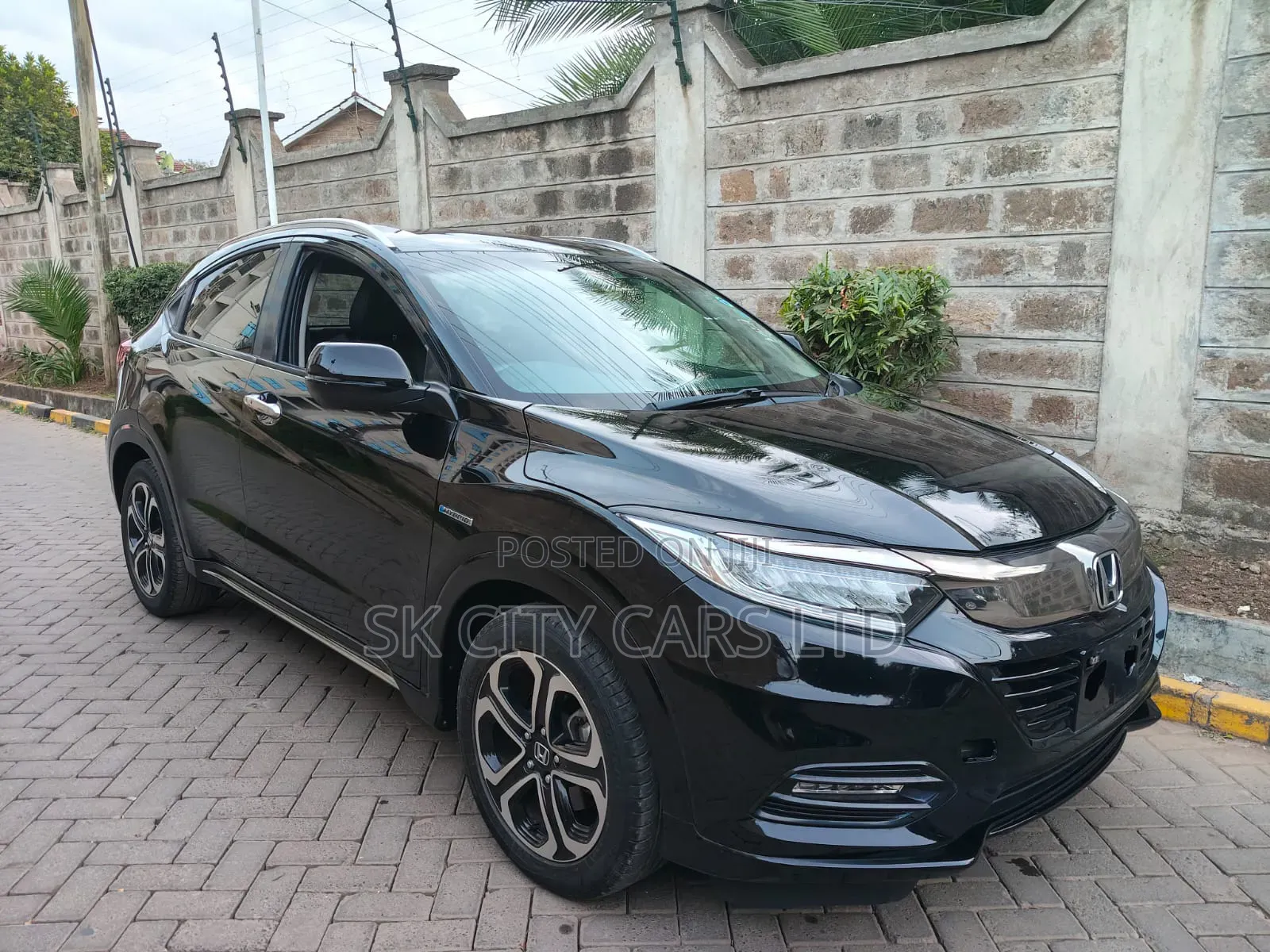 Honda Vezel 1.5 Hybrid 2WD 2018 Matt Black