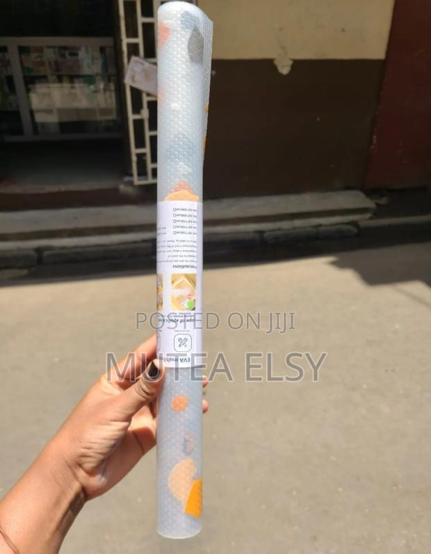 White, Yellow and Red Drawer Mat Shelf Liners - thumbnail 2