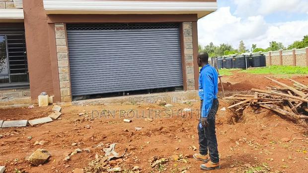 Home Car Garaga Doors - main view