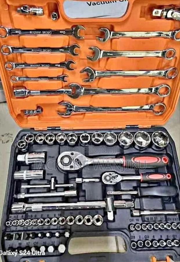 82pcs Combined Wrenches Combined Toolset