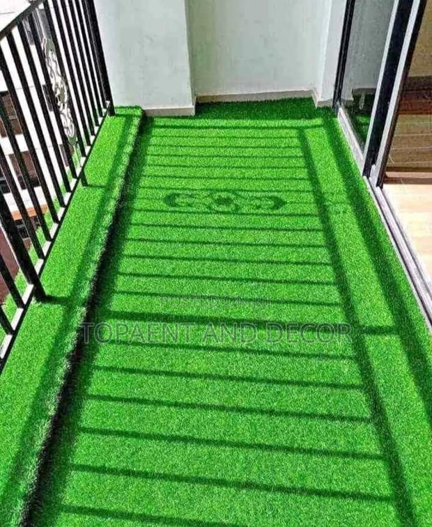 Easy to Install Artificial Grass Carpet for Balcony - main view