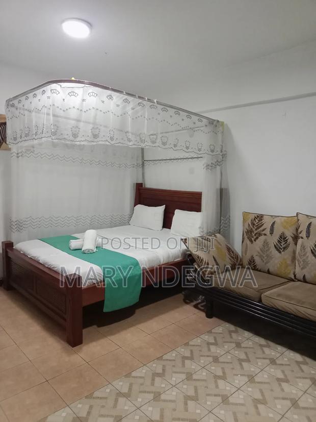 Airbnb Studio in Ngara With Rooftop Pool and Cityview - thumbnail 3