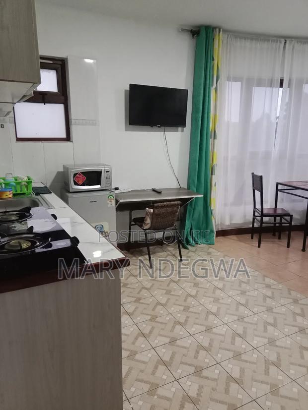 Airbnb Studio in Ngara With Rooftop Pool and Cityview - thumbnail 7