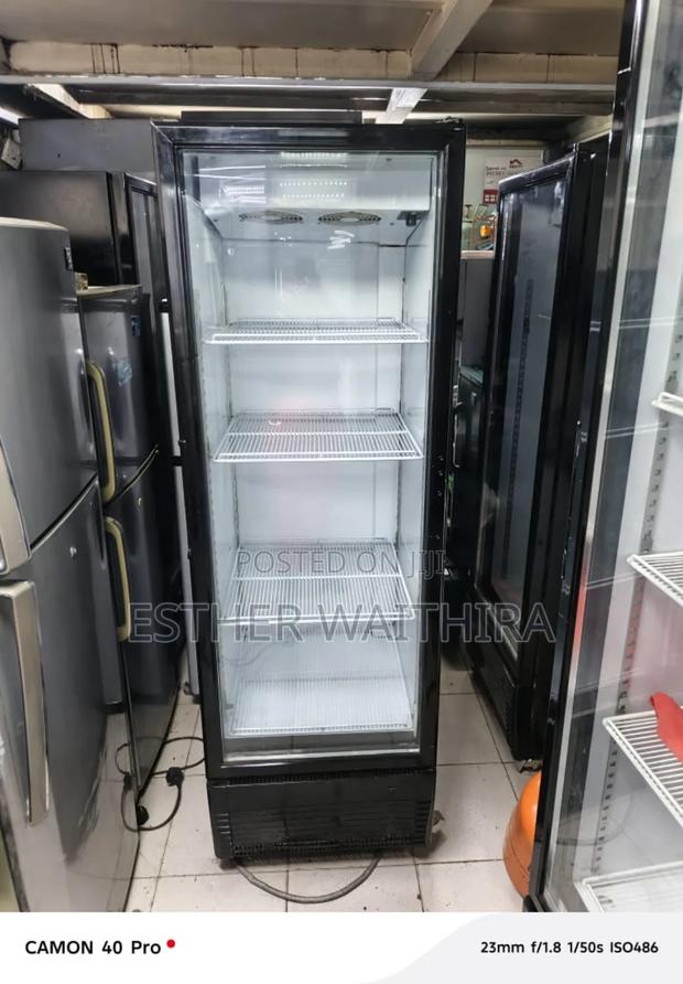 Commercial Display Fridge (As Good as New) - thumbnail 3