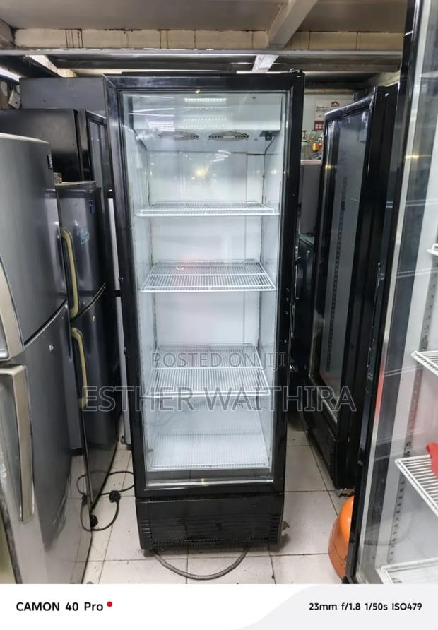 Commercial Display Fridge (As Good as New) - thumbnail 4