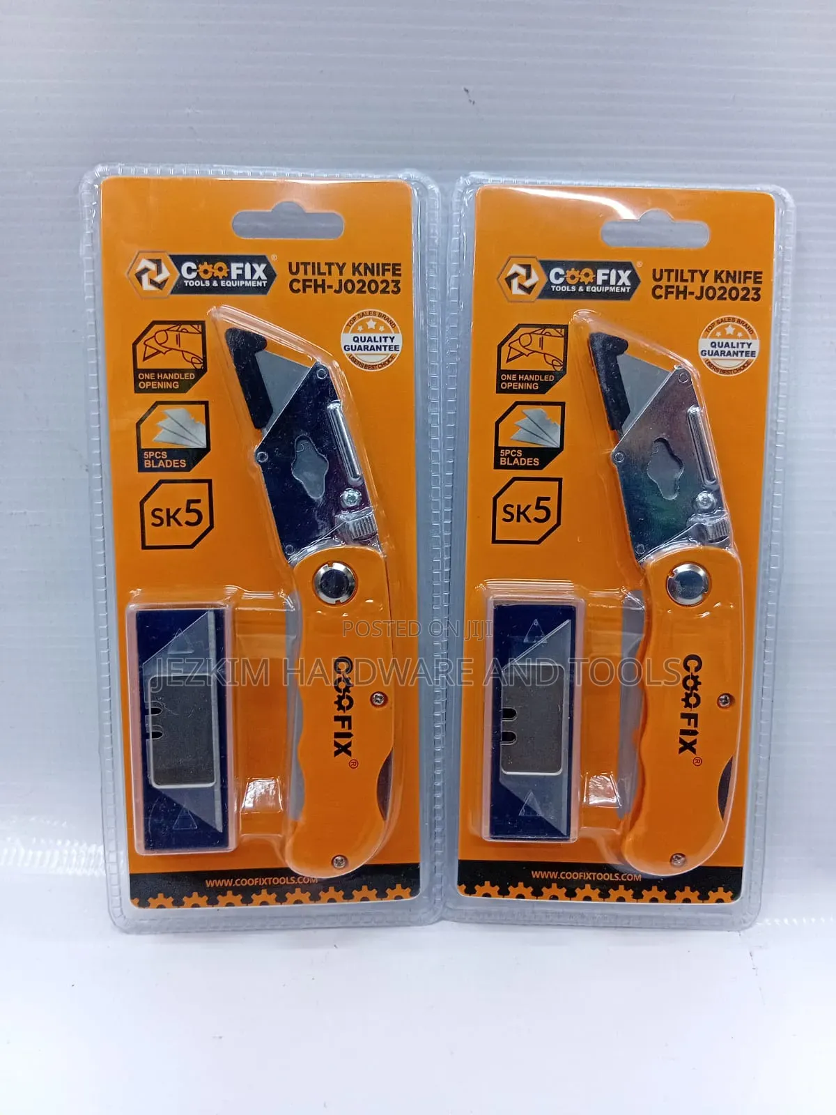Utility Knife With 5 Blades