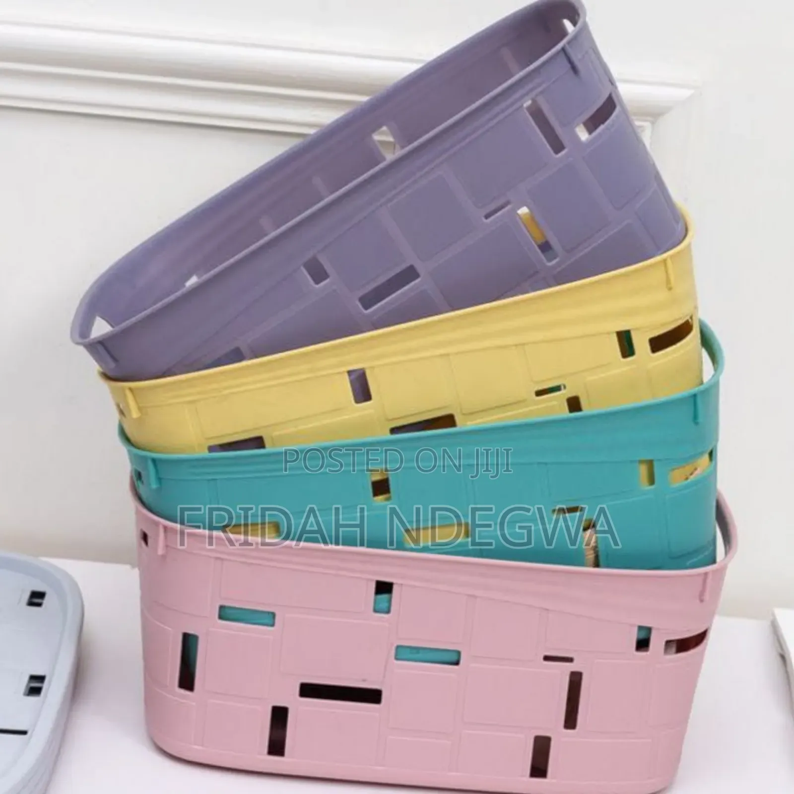 *Multipurpose Sundries Storage Baskets With Lid