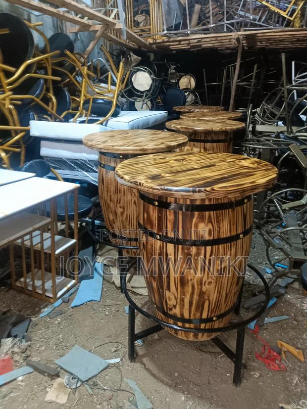 Barrel Bar Tables, Round - thumbnail 5