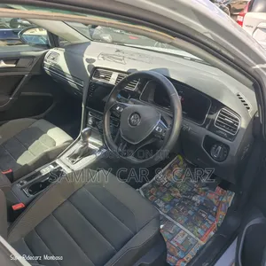 Volkswagen Golf 2018 Pearl