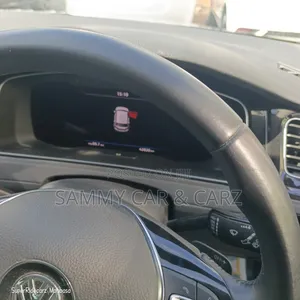 Volkswagen Golf 2018 Pearl