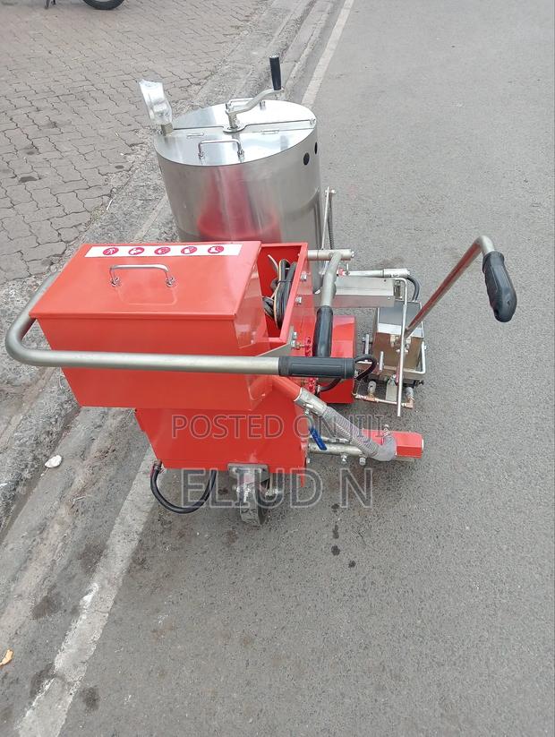 Hot Melt Road Marking Machine - thumbnail 2