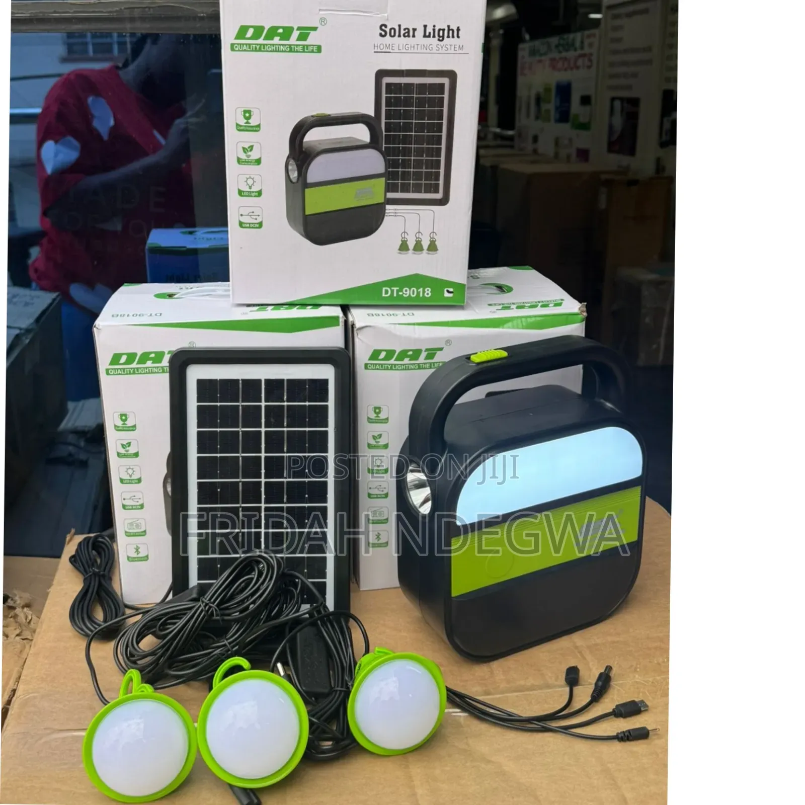 *Dat Solar Light Dt 9018
