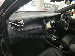 Toyota Harrier 2018 Black