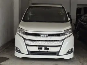 Toyota Noah 2018 White