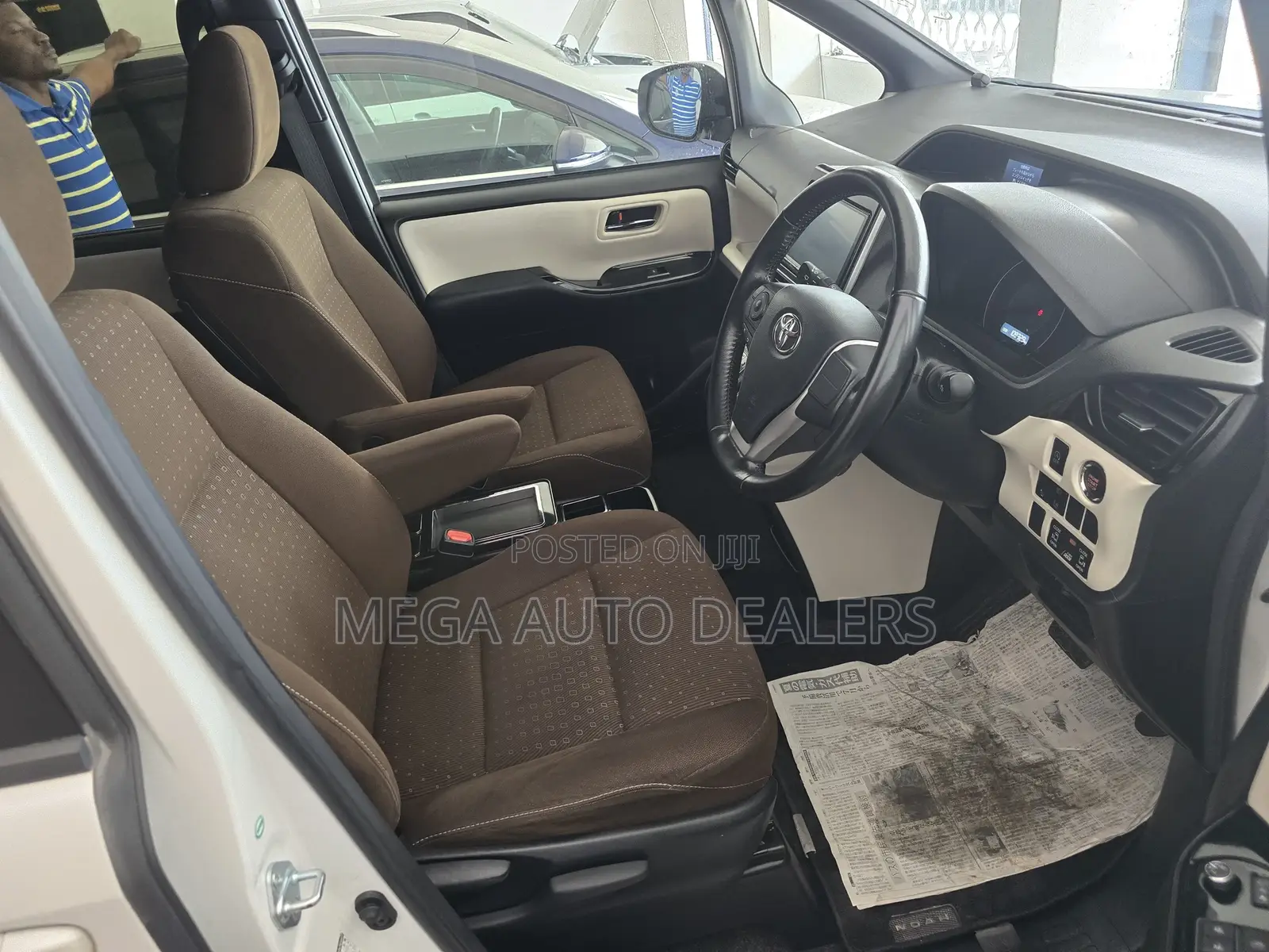 Toyota Noah 2018 White