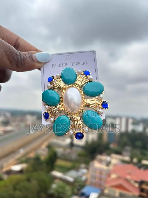 Elegant Fashion Brooches - thumbnail 2