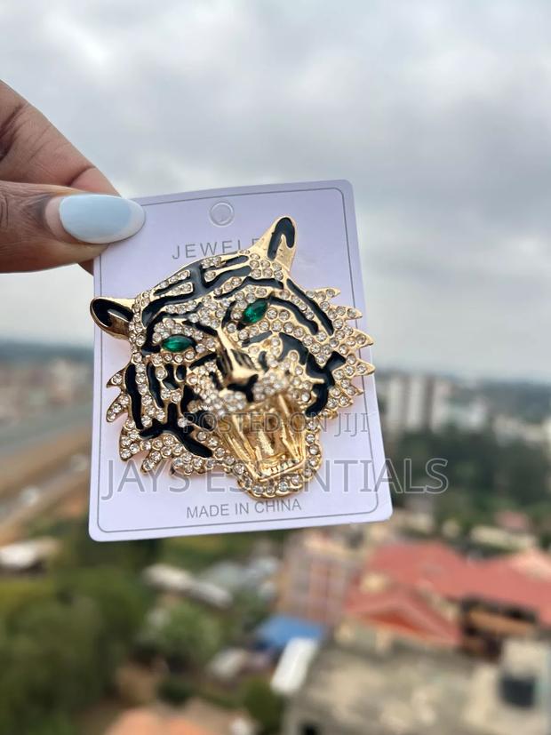 Elegant Fashion Brooches - thumbnail 5