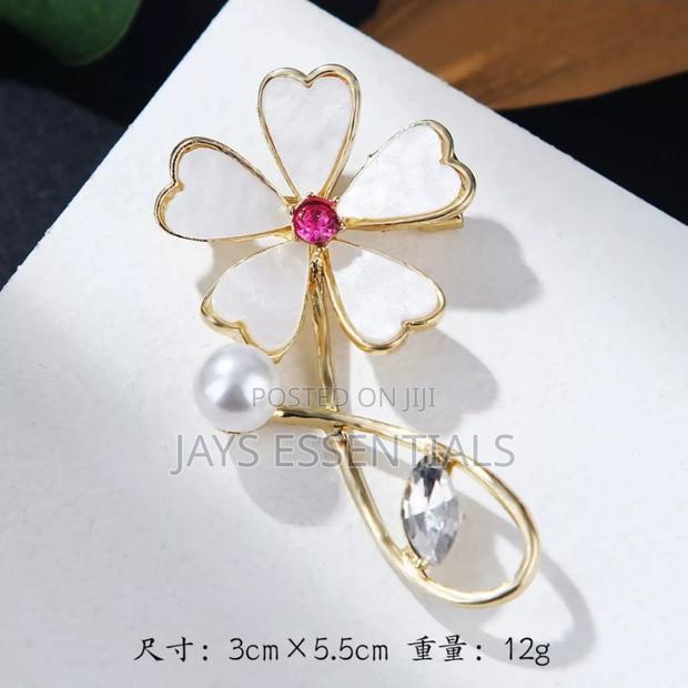 Elegant Fashion Brooches - thumbnail 15