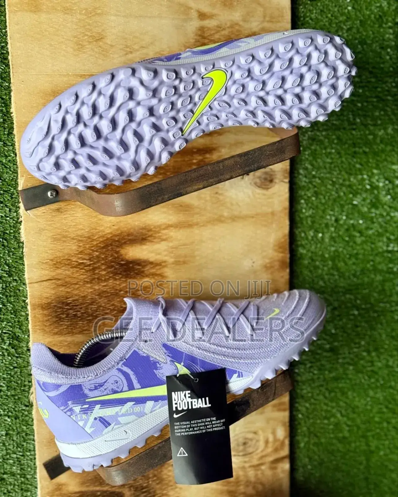 Nike Phantom Gt Turf Trainers, Football Trainers