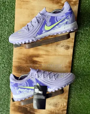Nike Phantom Gt Turf Trainers, Football Trainers