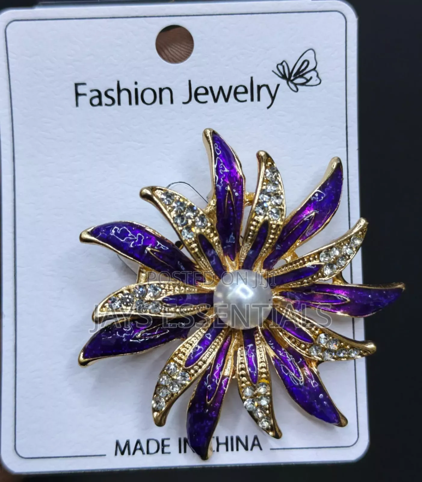 Classy Brooch Pins