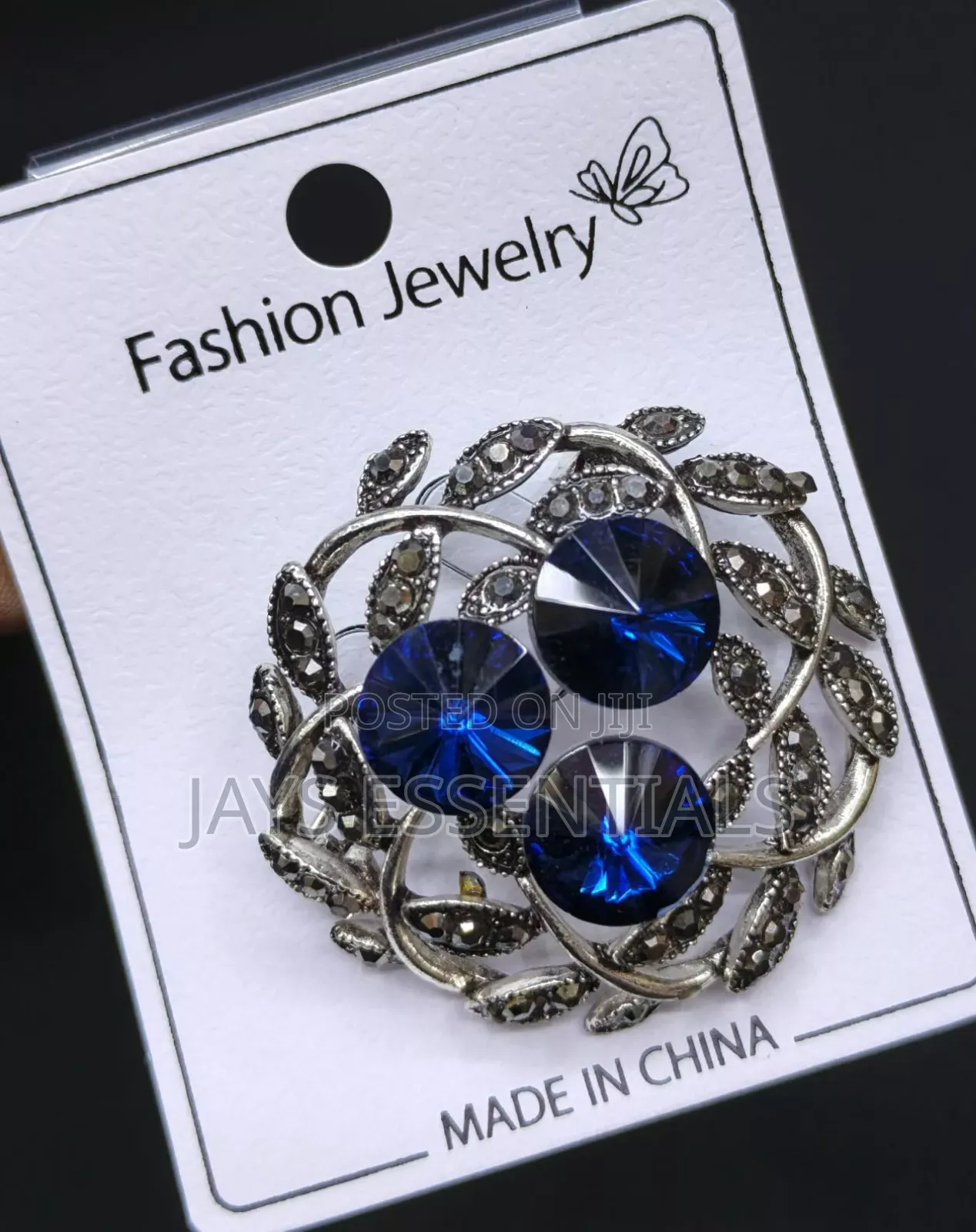 Classy Brooch Pins