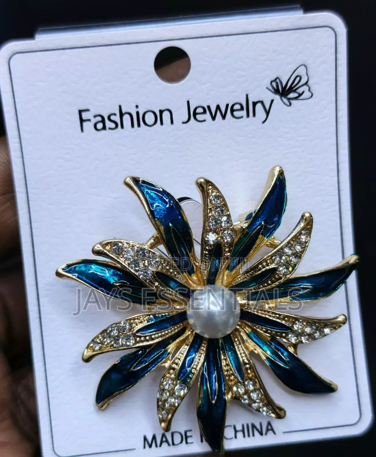 Classy Brooch Pins