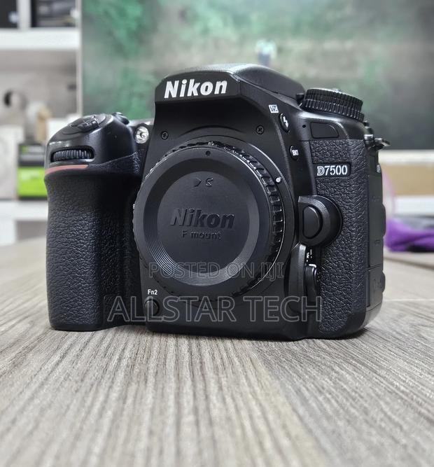 Nikon D7500 DSLR Camera Body Plus Charger and Strap!