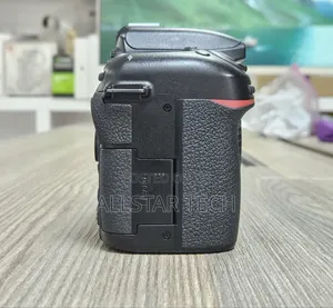 Nikon D7500 DSLR Camera Body Plus Charger and Strap!