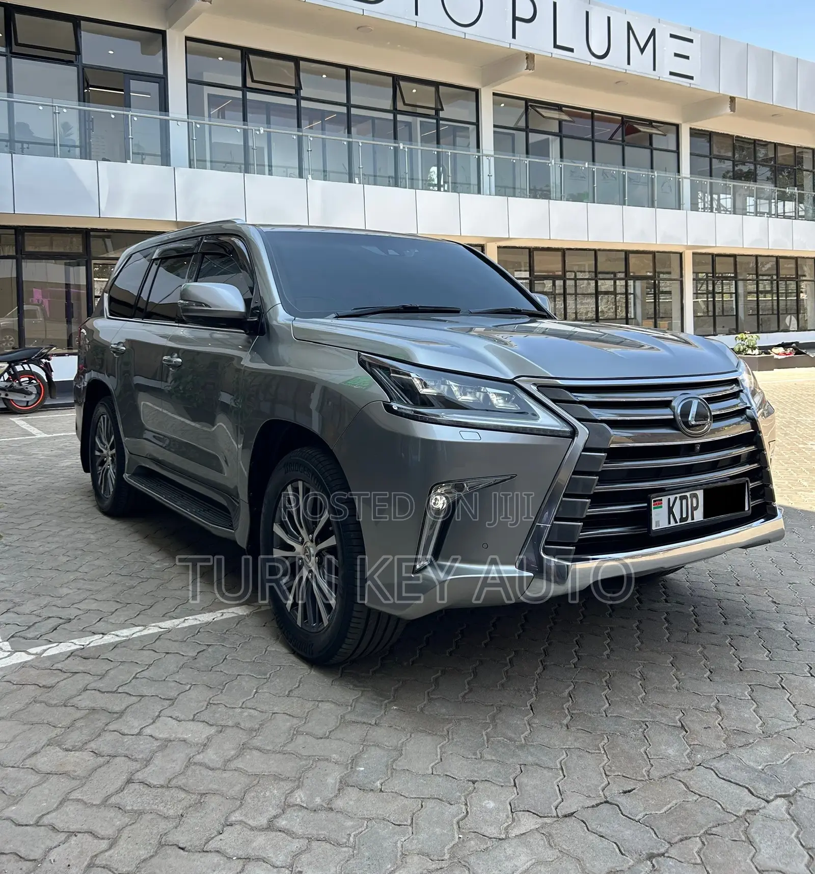 Lexus LX 570 AWD 2016 Silver