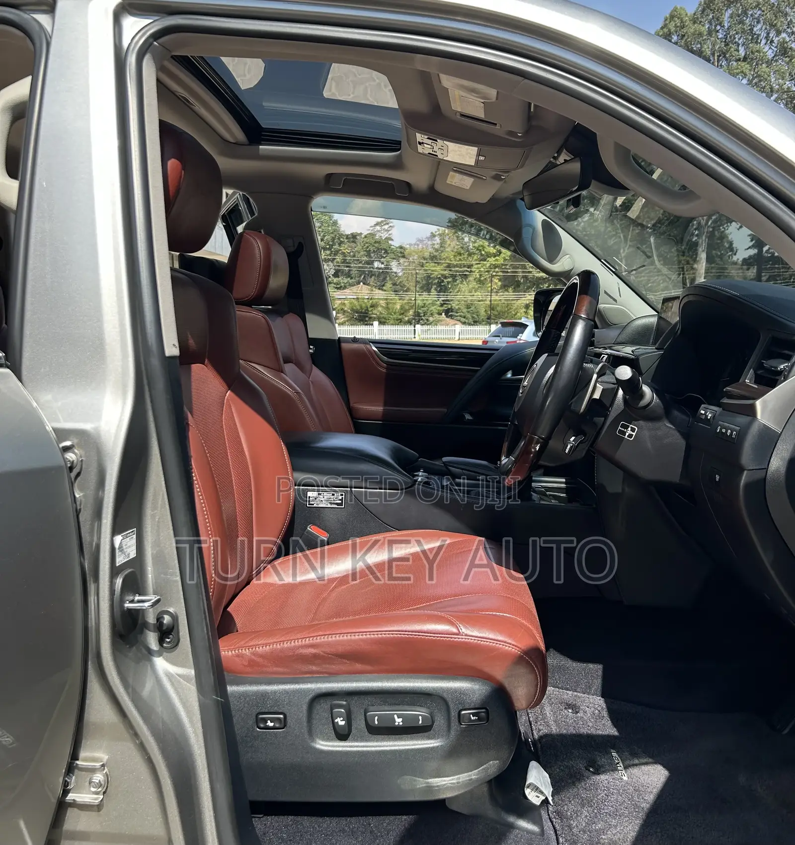 Lexus LX 570 AWD 2016 Silver