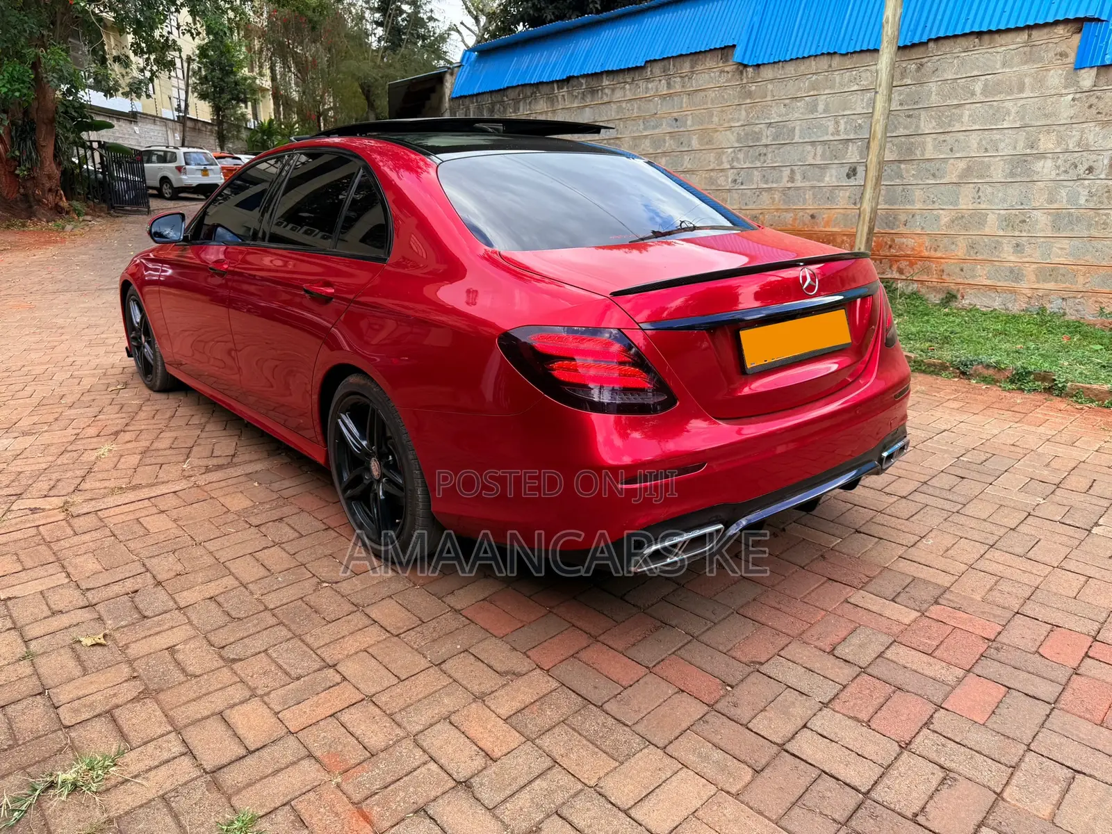 Mercedes-Benz E200 2016 Red