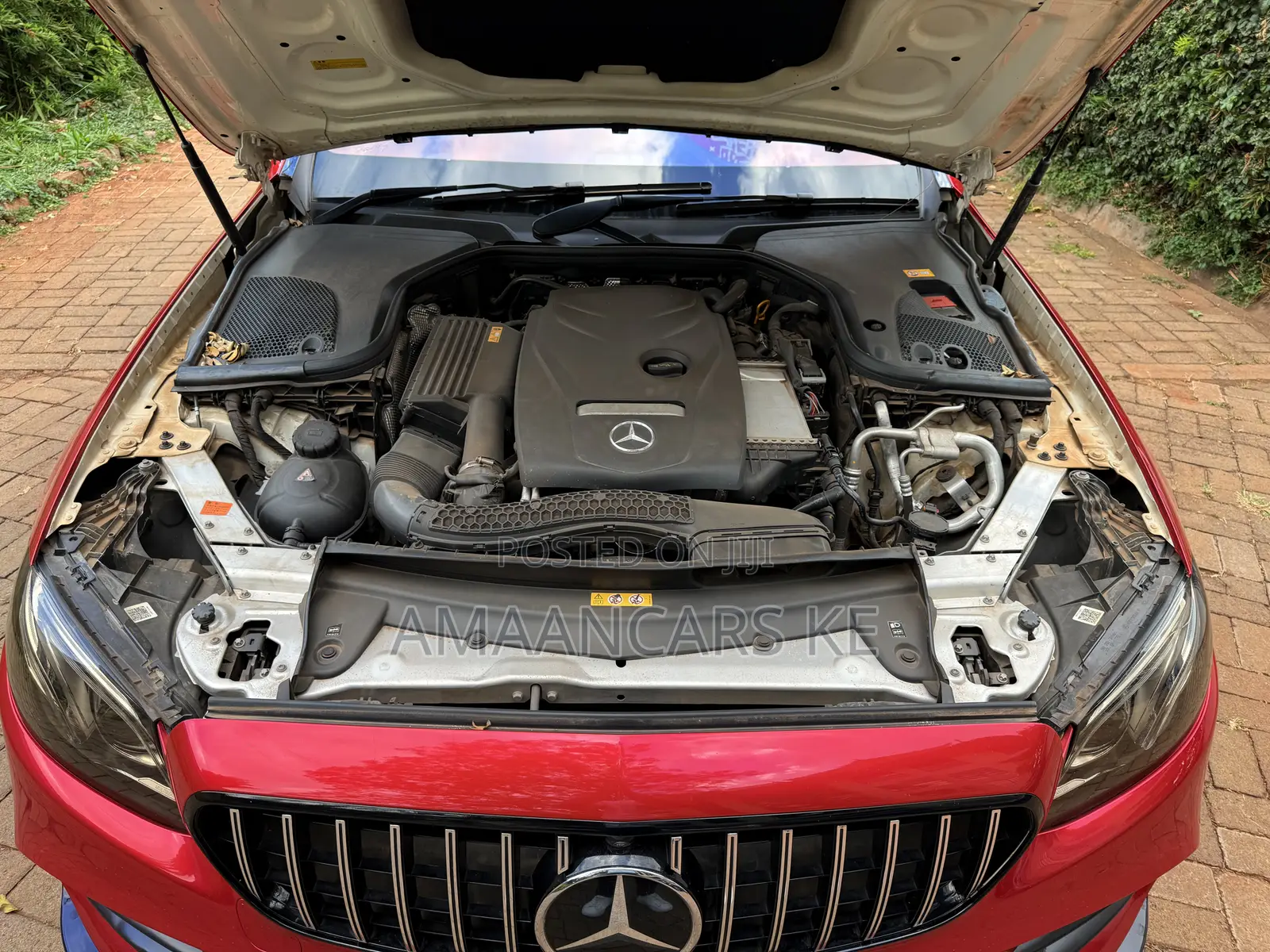 Mercedes-Benz E200 2016 Red
