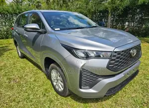 New Toyota Innova 2024 Silver