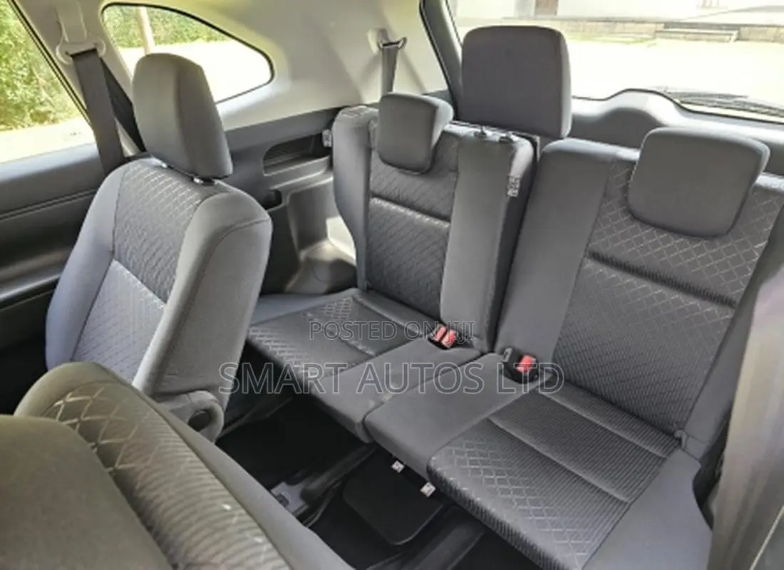 New Toyota Innova 2024 Silver