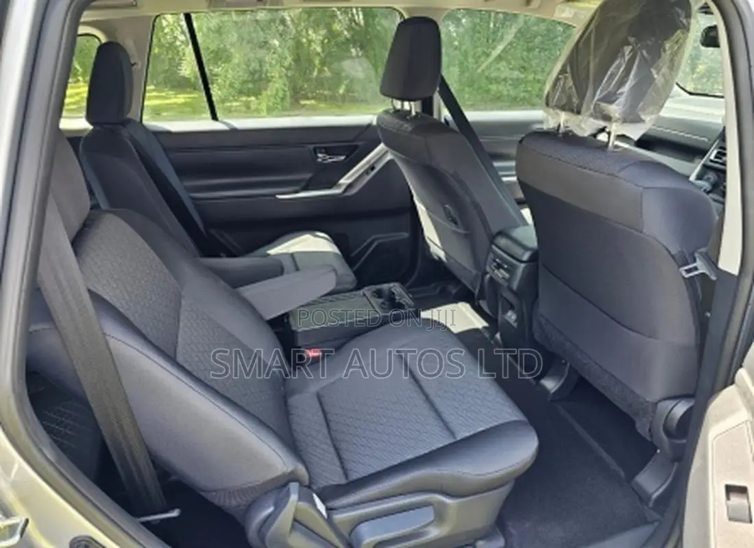 New Toyota Innova 2024 Silver