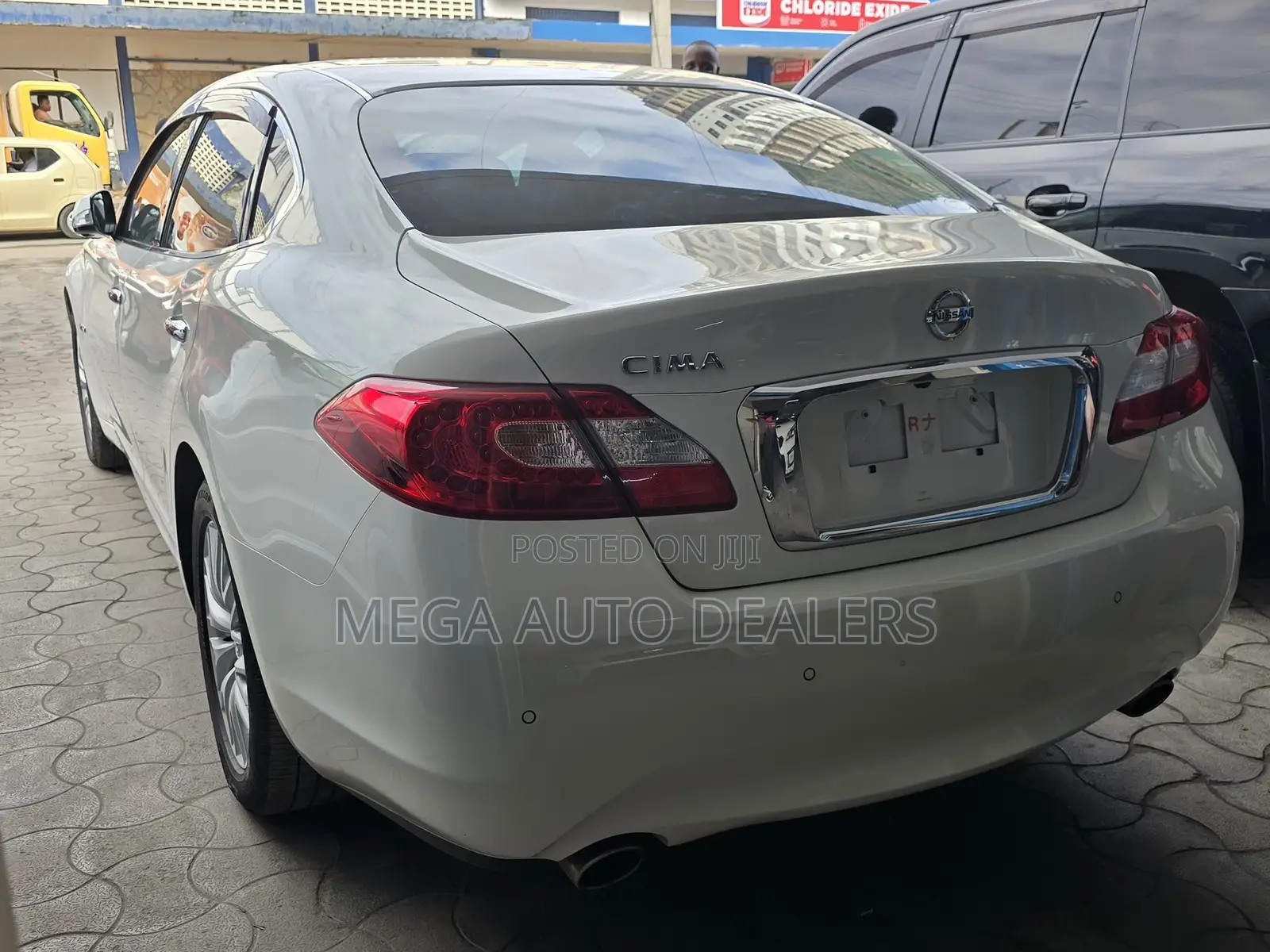 Nissan Cima 2018 White