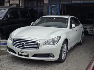 Nissan Cima 2018 White
