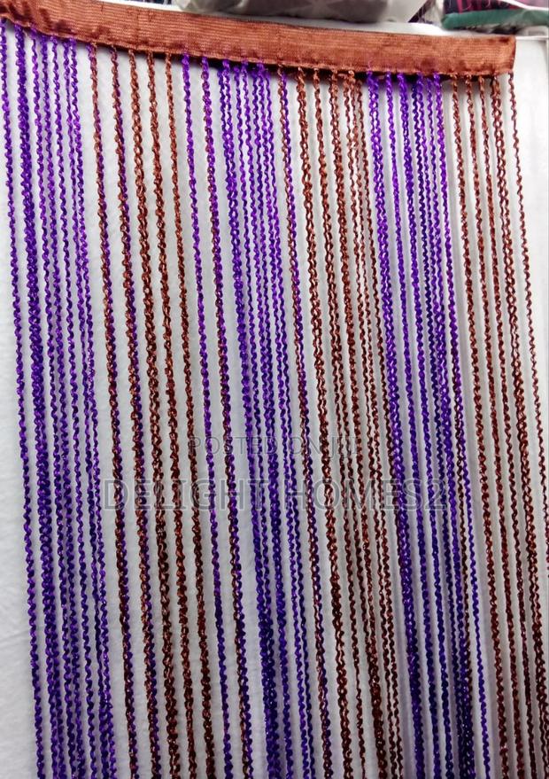 Salon Curtains With Wooden Beads - thumbnail 2