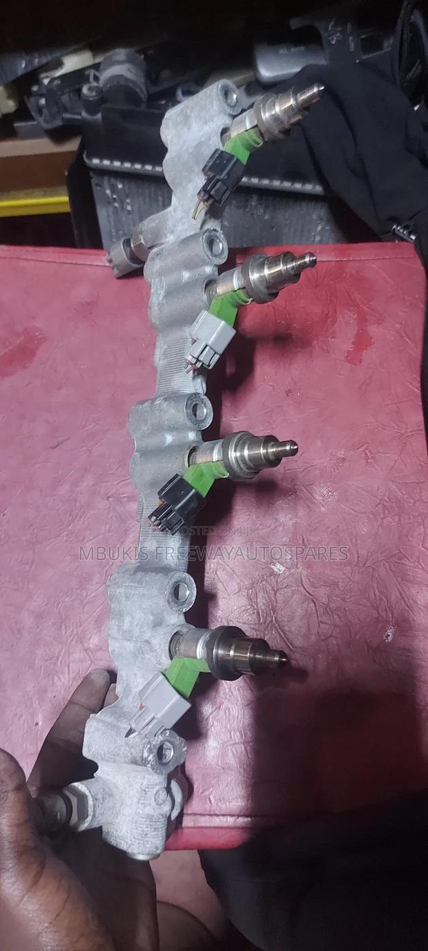 Fuel Injector Nozzle Toyota Noah Voxy 1az Engine - thumbnail 2