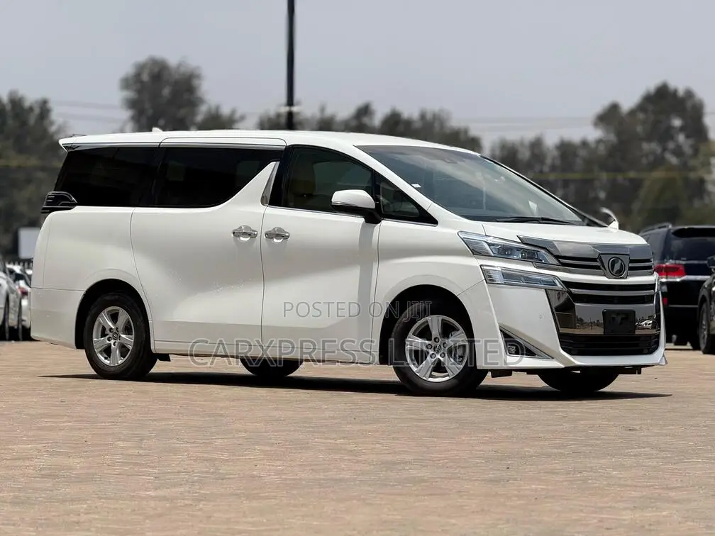 Toyota Vellfire 2018 White