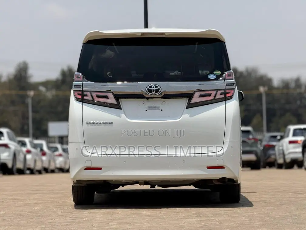 Toyota Vellfire 2018 White