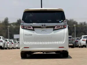 Toyota Vellfire 2018 White